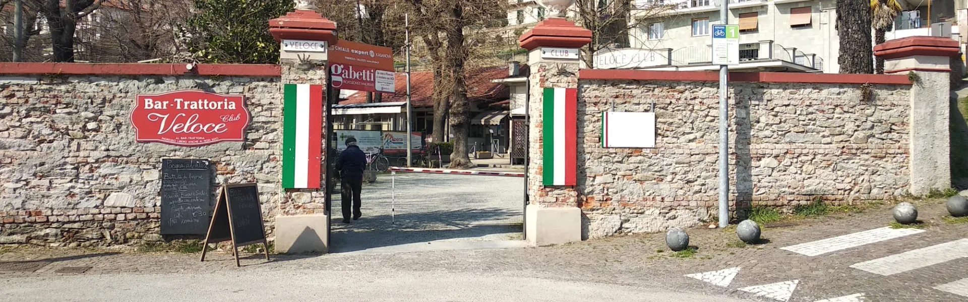 Veduta dell'ingresso dell'impianto sportivo